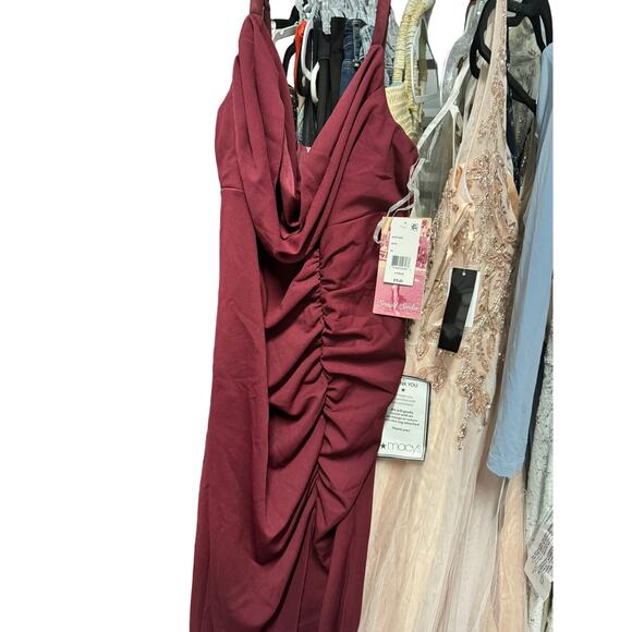 Emerald Sundae Trendy Plus Size Cowlneck Side-Ruched Maxi Dress | Size 16 - Picture 4 of 4